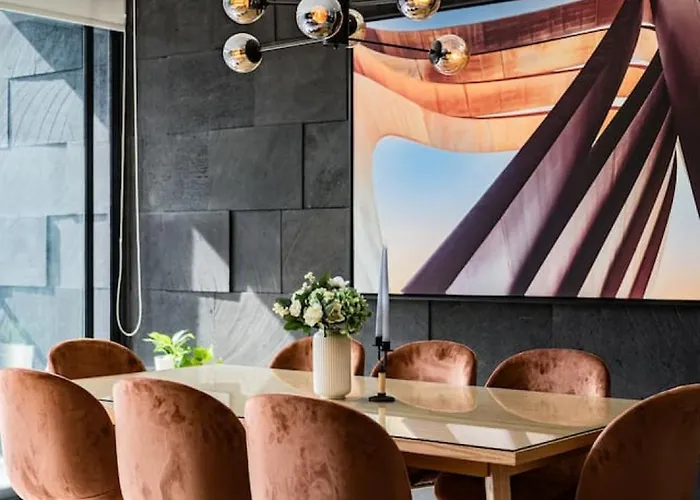 Apartment Twin For Groups Near Dining & Culture *