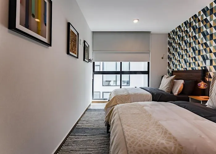 Twin For Groups Near Dining & Culture Apartment *
