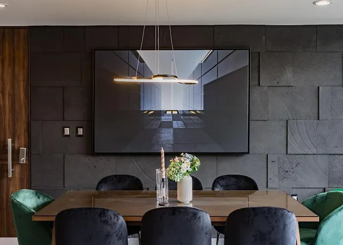 Twin For Groups Near Dining & Culture Apartment *