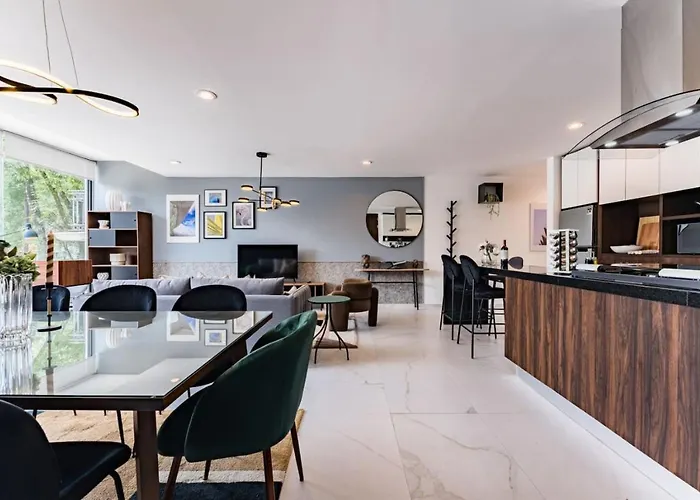 Apartment Twin For Groups Near Dining & Culture